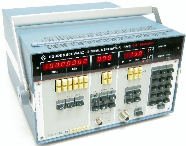 SMS Rohde & Schwarz RF Generator
