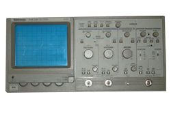 TAS220 Tektronix Analog Oscilloscope