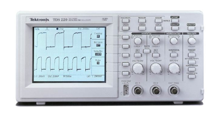 TDS220 Tektronix Digital Oscilloscope