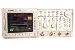 TDS754A Tektronix Digital Oscilloscope