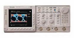 TDS754D Tektronix Digital Oscilloscope - Oscilloscopes
